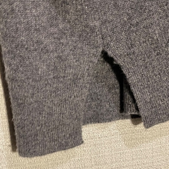 Cashmere Gray Turtleneck Women's Sweater top - Picture 4 of 7